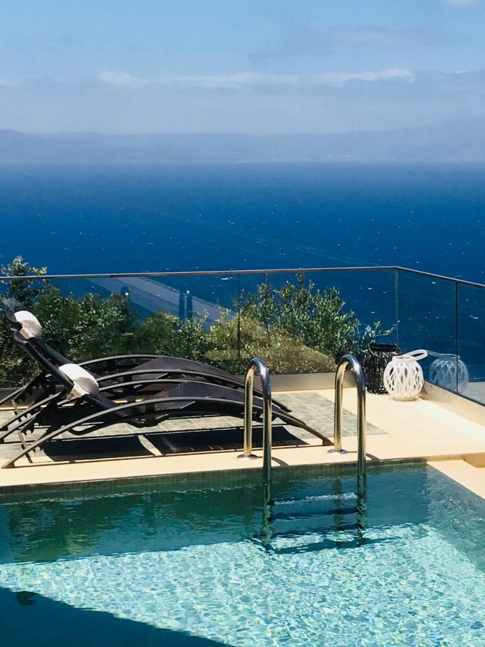 Athina Epavlis - Ethereal Charm Of Blue Horizons Ravdhoúkha Extérieur photo
